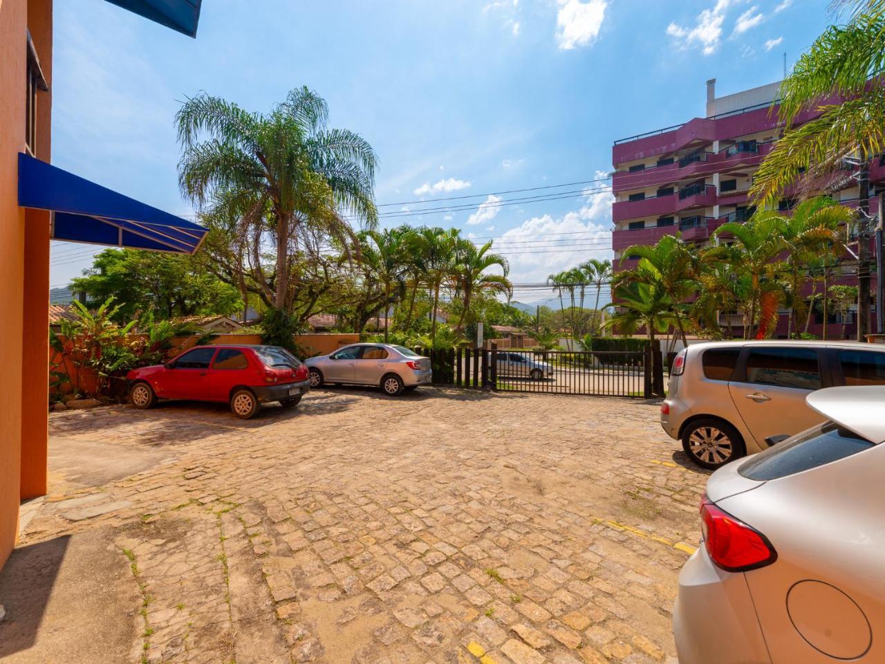 Pousada Pe Na Areia Caraguatatuba Ngoại thất bức ảnh